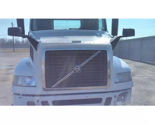 VOLVO VNM 2004-2020 HOOD