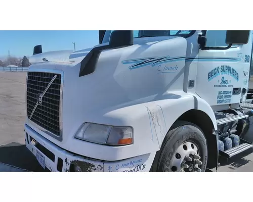 VOLVO VNM 2004-2020 HOOD