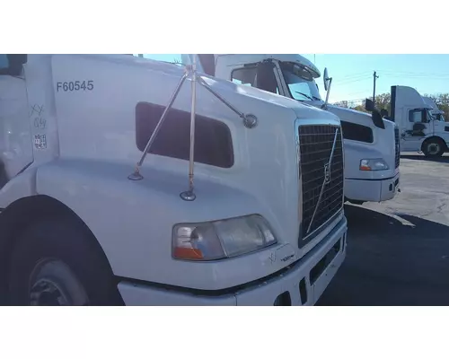 VOLVO VNM 2004-2020 HOOD