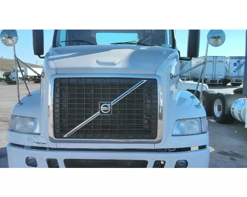 VOLVO VNM 2004-2020 HOOD