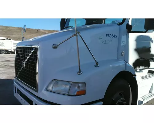 VOLVO VNM 2004-2020 HOOD