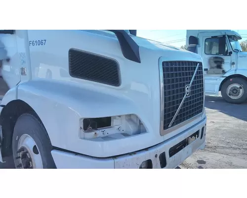 VOLVO VNM 2004-2020 HOOD