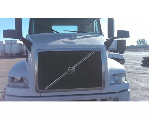 VOLVO VNM 2004-2020 HOOD