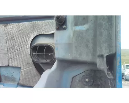 VOLVO VNM 2004-2020 HOOD