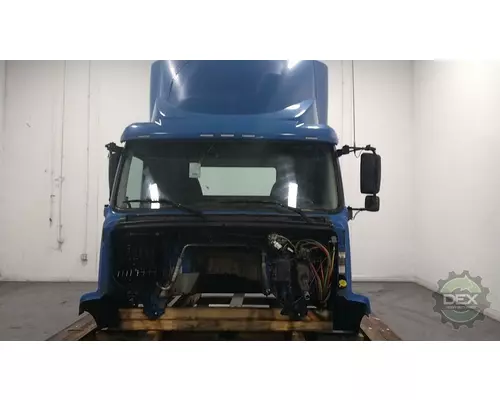 VOLVO VNM 200 8102 cab, complete