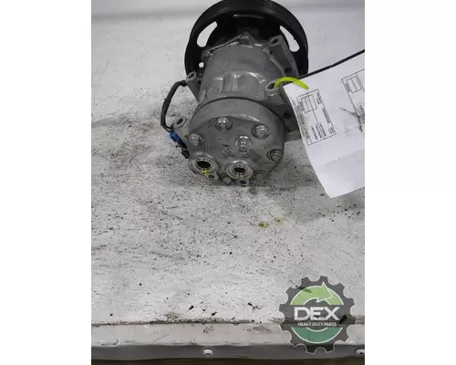 VOLVO VNM 200 Air Conditioner Compressor