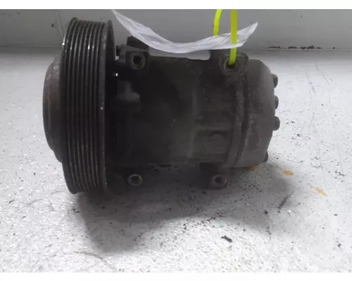 VOLVO VNM 200 Air Conditioner Compressor