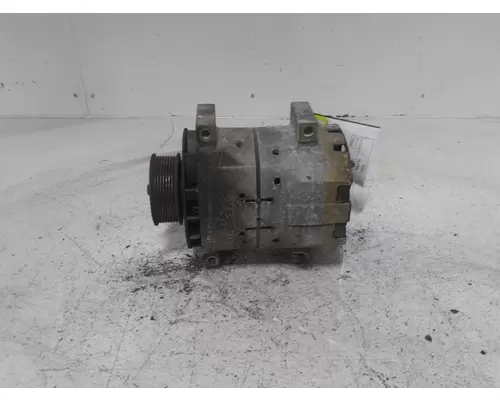 VOLVO VNM 200 Alternator