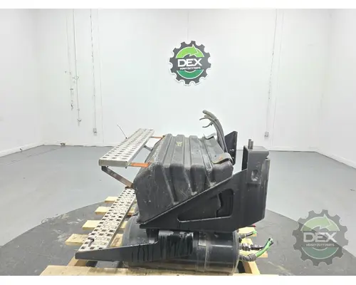 VOLVO VNM 200 Battery Box