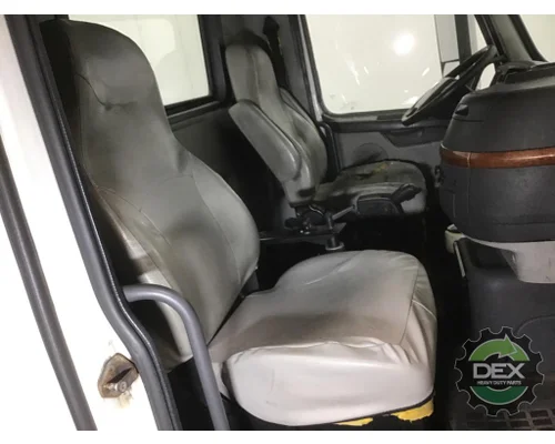VOLVO VNM 200 Cab