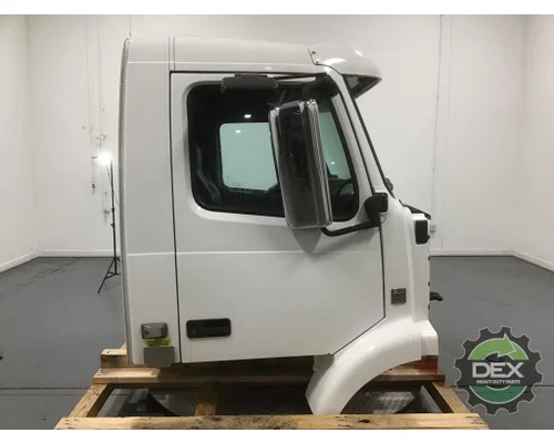 VOLVO VNM 200 Cab