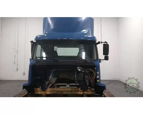 VOLVO VNM 200 Cab
