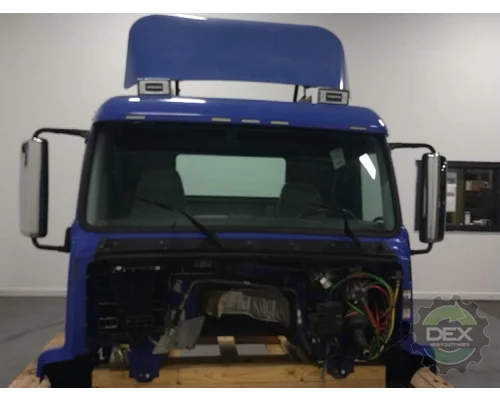 VOLVO VNM 200 Cab