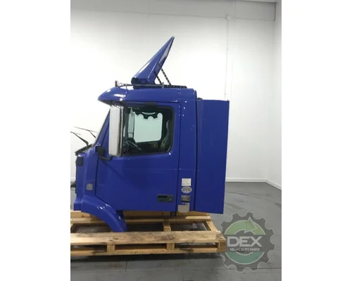VOLVO VNM 200 Cab
