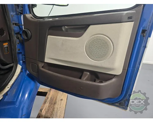 VOLVO VNM 200 Cab