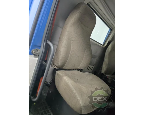VOLVO VNM 200 Cab