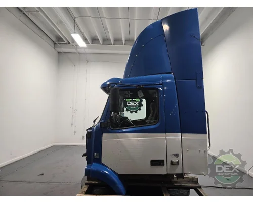 VOLVO VNM 200 Cab