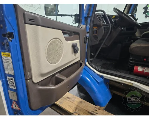 VOLVO VNM 200 Cab