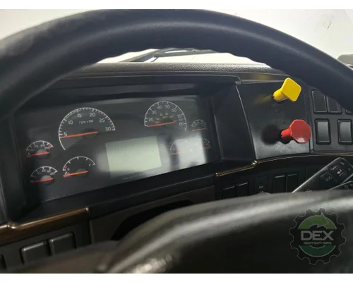 VOLVO VNM 200 Cab