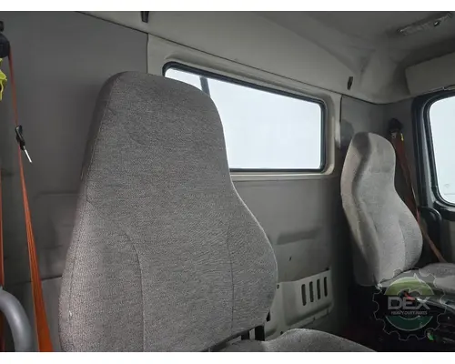 VOLVO VNM 200 Cab