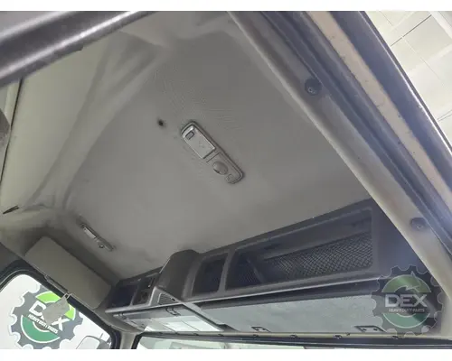 VOLVO VNM 200 Cab