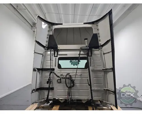 VOLVO VNM 200 Cab