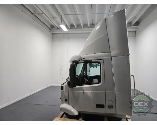 VOLVO VNM 200 Cab