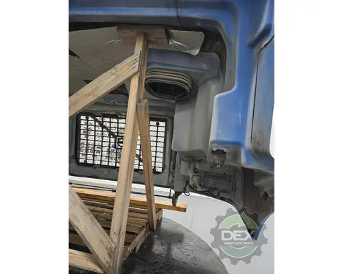 VOLVO VNM 200 Hood