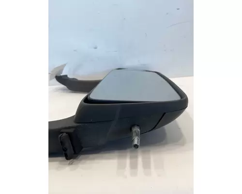 VOLVO VNM Gen 1 Mirror (Side View)