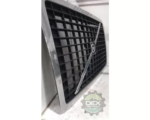 VOLVO VNM430 8231 radiator grille