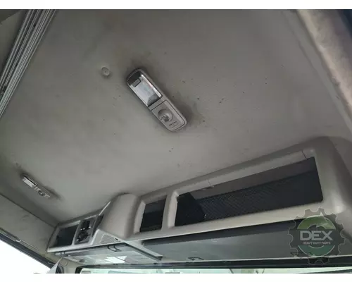 VOLVO VNM430 Cab