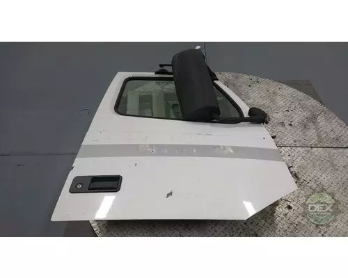 VOLVO VNM430 Door Assembly, Front