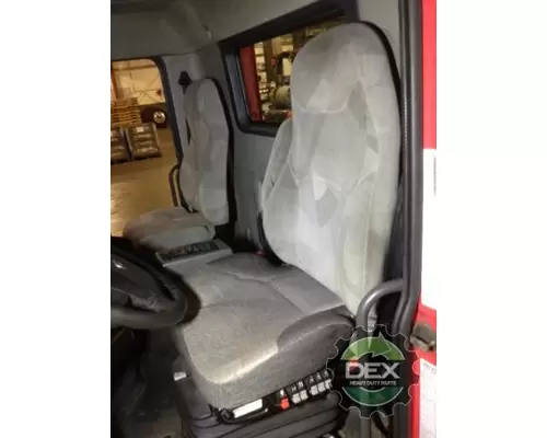 VOLVO VNM 8102 cab, complete