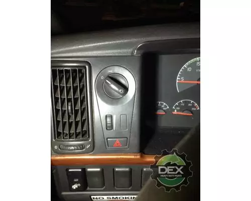 VOLVO VNM 8102 cab, complete