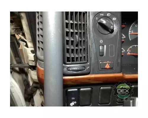 VOLVO VNM 8102 cab, complete