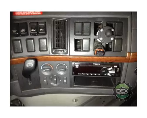 VOLVO VNM 8102 cab, complete