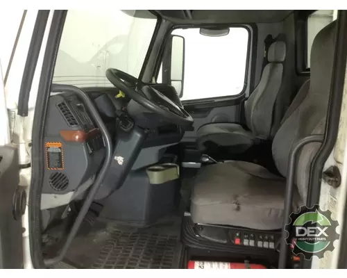 VOLVO VNM 8102 cab, complete