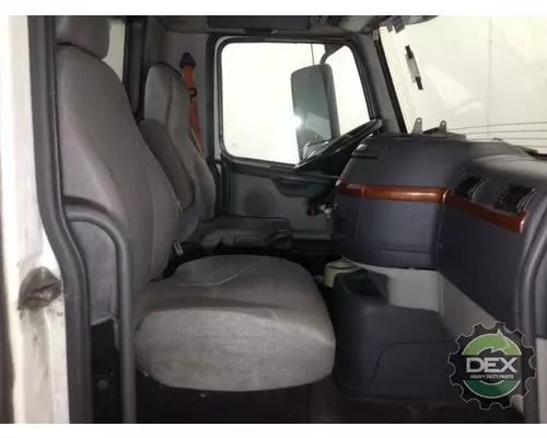 VOLVO VNM 8102 cab, complete