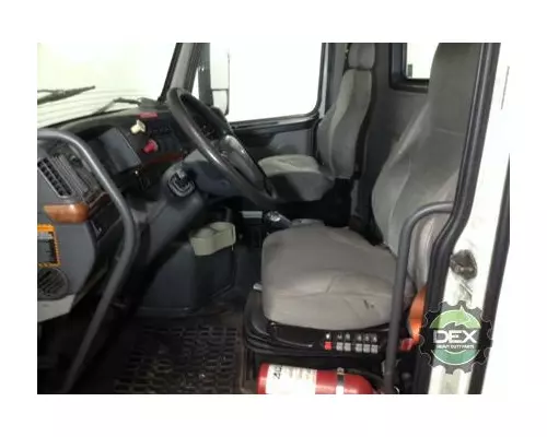 VOLVO VNM 8102 cab, complete