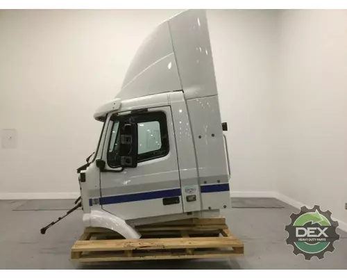 VOLVO VNM 8102 cab, complete