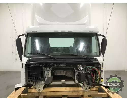 VOLVO VNM 8102 cab, complete