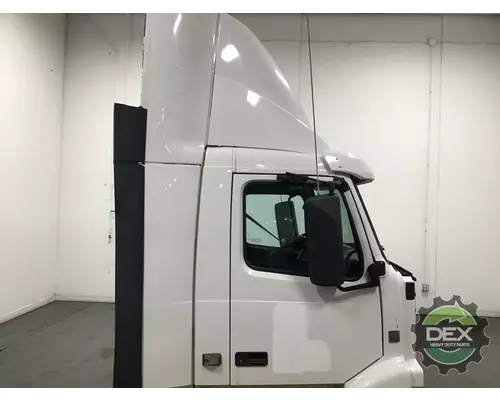 VOLVO VNM 8102 cab, complete