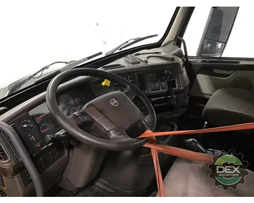 VOLVO VNM 8102 cab, complete