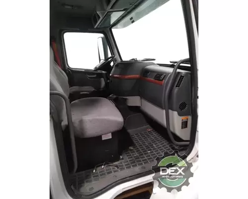 VOLVO VNM 8102 cab, complete