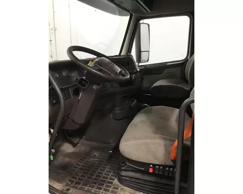 VOLVO VNM 8102 cab, complete