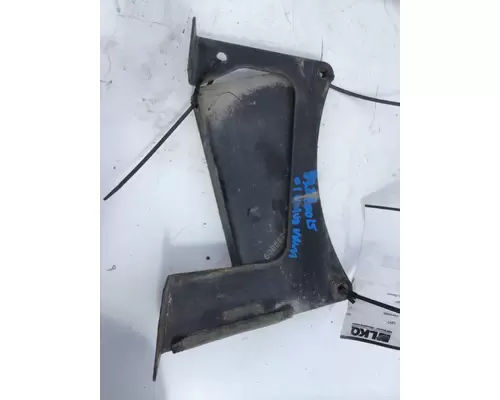 VOLVO VNM AIR CLEANER BRACKET