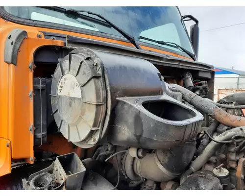 VOLVO VNM AIR CLEANER