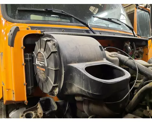 VOLVO VNM AIR CLEANER