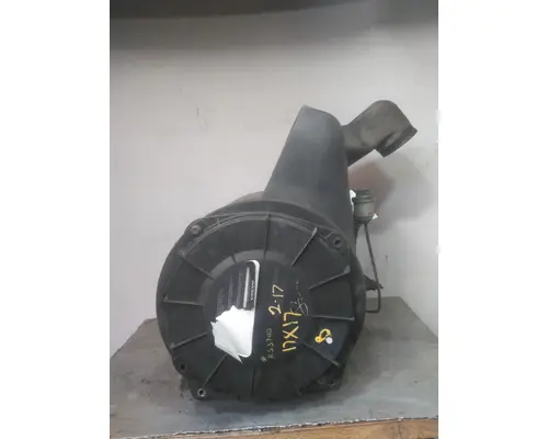 VOLVO VNM AIR CLEANER