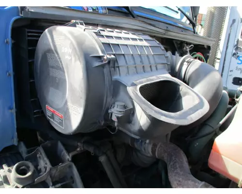 VOLVO VNM AIR CLEANER